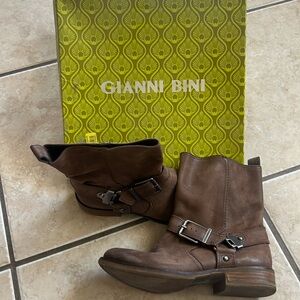 Soft leather moto boots